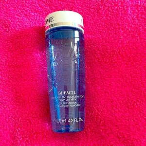 Brand NEW 4.2 size Lancome Bi-Facil